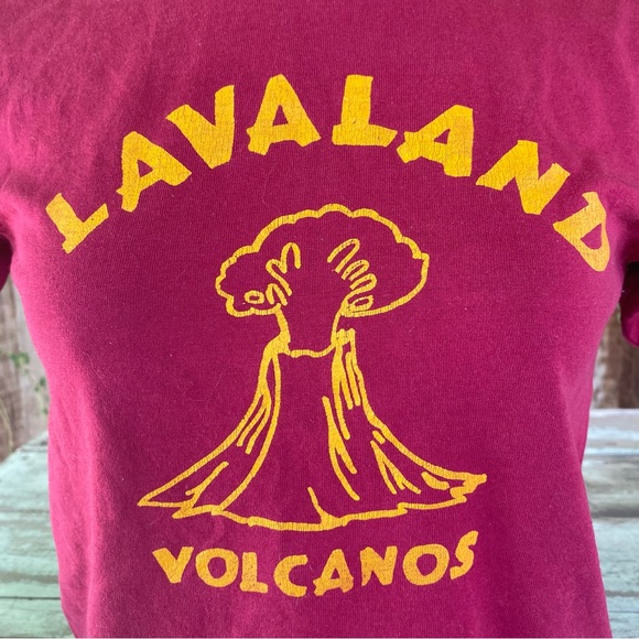 Tops - Vintage 90’s burgundy Lavaland volcano tee, size small, baby tee, crop tee